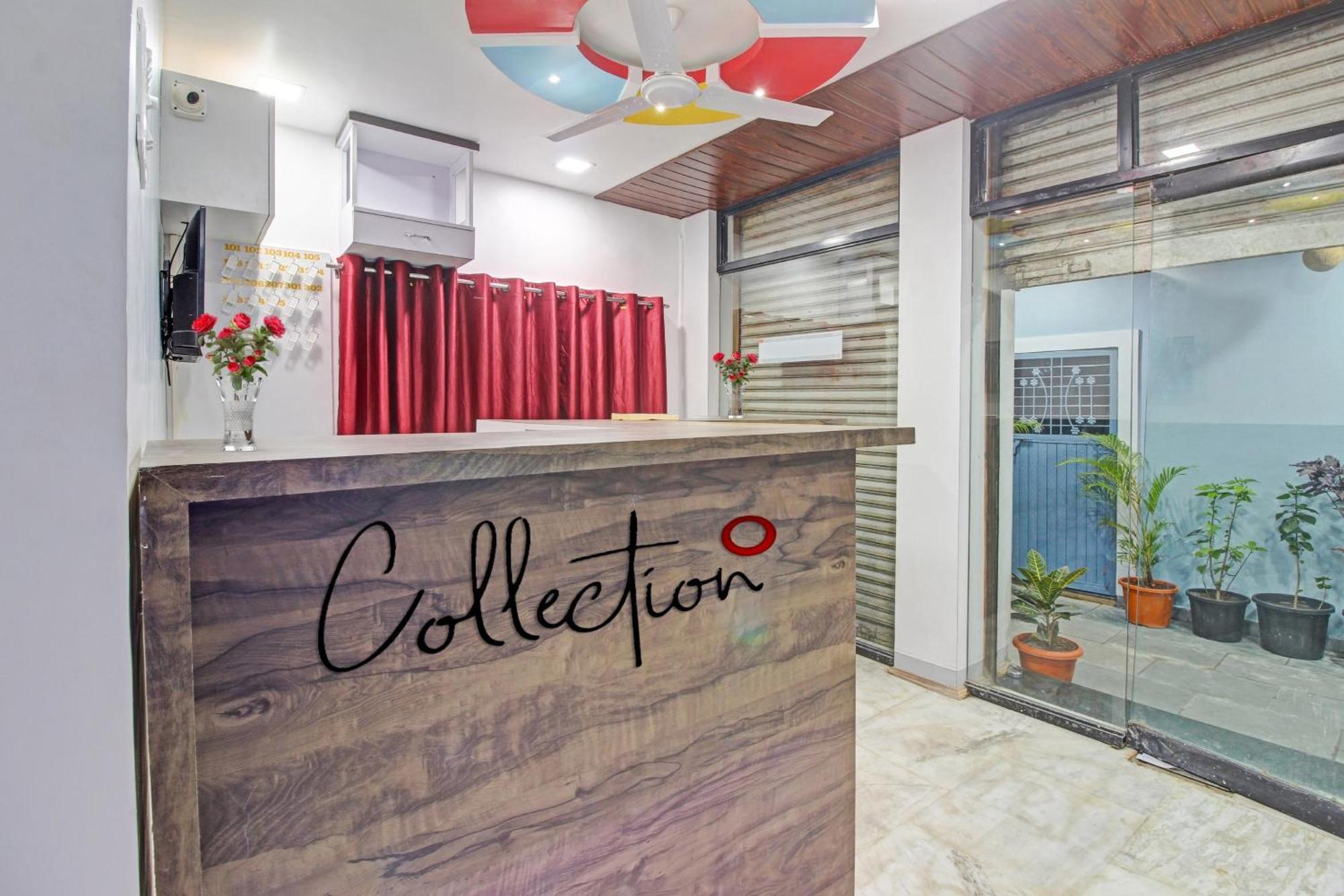 ホテル Collection O Sairaj Lodging & Boarding Shikrapur エクステリア 写真